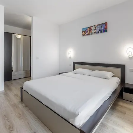 Monaco Grand By Citybookings *