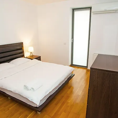 Appartement Monaco Grand By Citybookings Boekarest