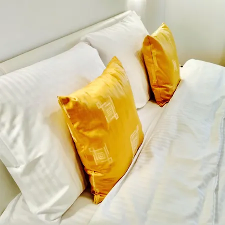 Monaco Grand By Citybookings Апартаменти Бухарест