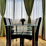 Monaco Grand By Citybookings アパート *