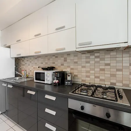 Monaco Grand By Citybookings Apartman *