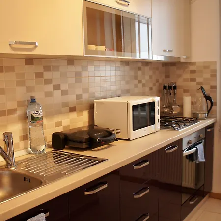 Monaco Grand By Citybookings Apartman Bukarest