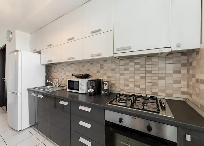 Monaco Grand By Citybookings Апартаменти *