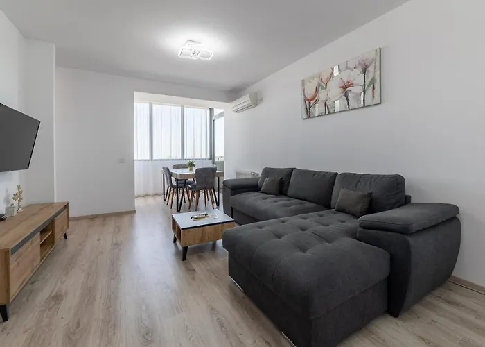 Monaco Grand By Citybookings