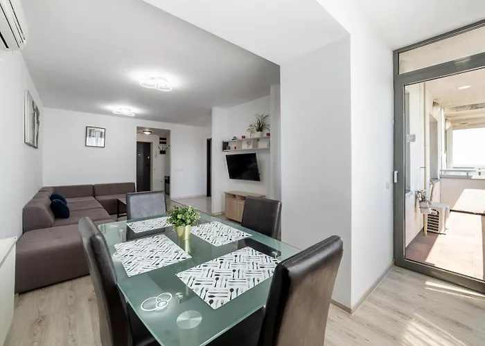 Апартаменти Monaco Grand By Citybookings