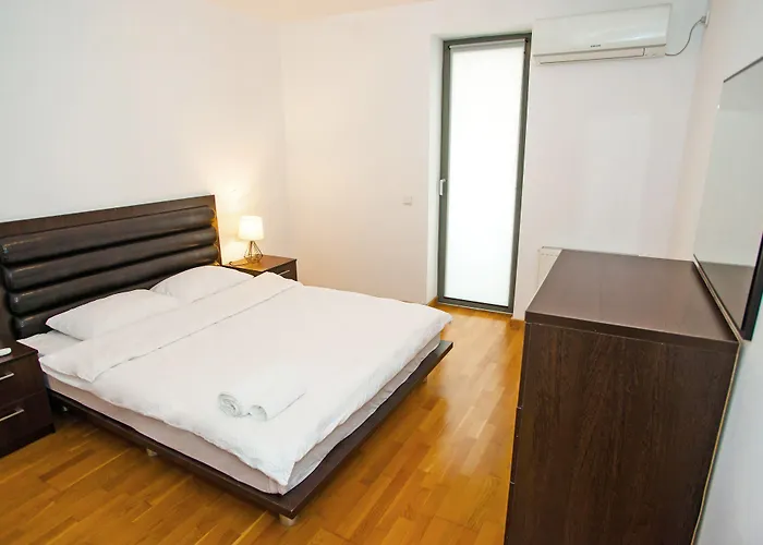 Апартаменти Monaco Grand By Citybookings Бухарест