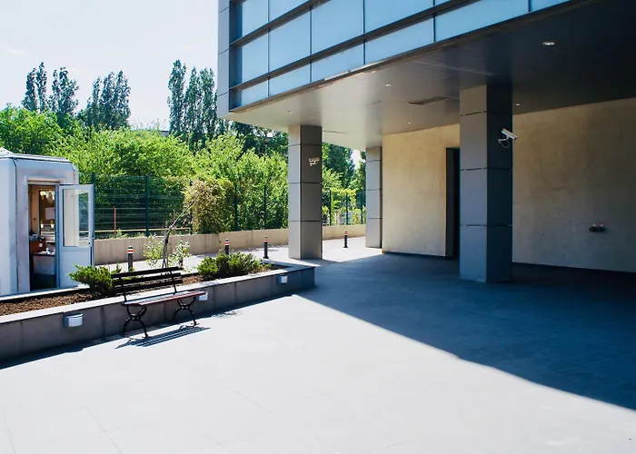 Monaco Grand By Citybookings