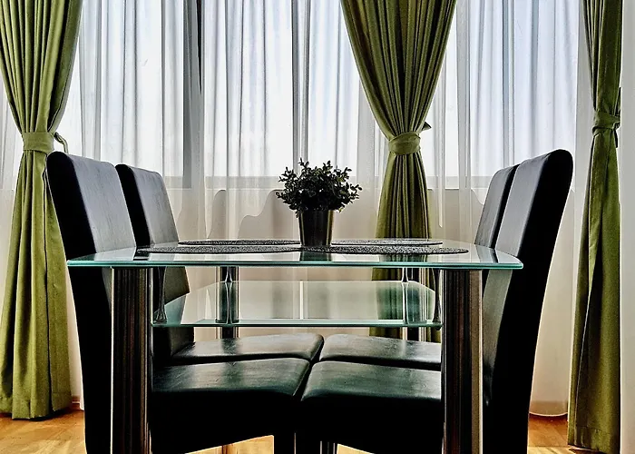 Monaco Grand By Citybookings Апартаменты *