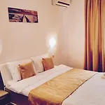 Monaco Grand By Citybookings *