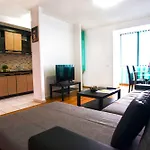Monaco Grand By Citybookings Daire